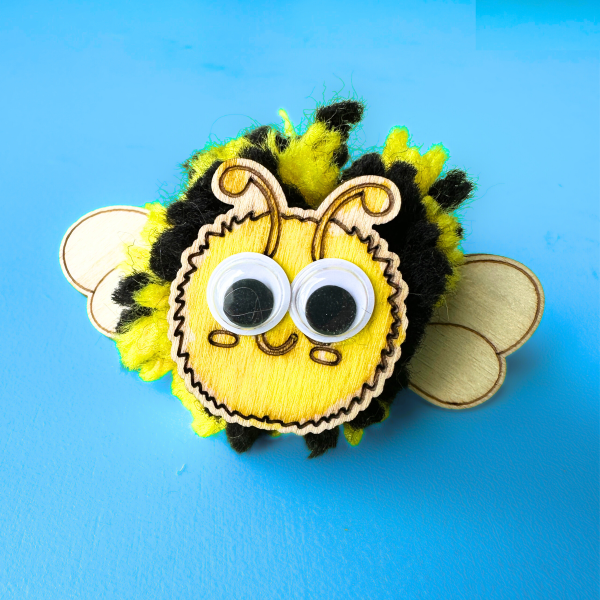 Set of 10 - Pom Pom Bee