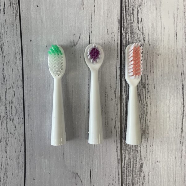 3 toothbrush heads for painting